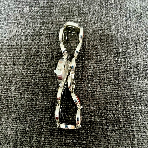 Alice in Wonderland Wrist Watch - Picture 5 of 7